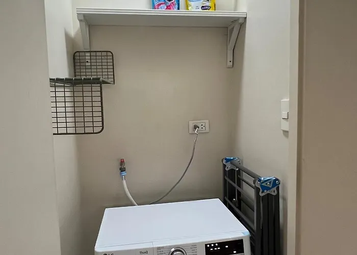New! Serene & Cozy Wi-fi 350mbps Uptown Bgc Backhome6 Manila