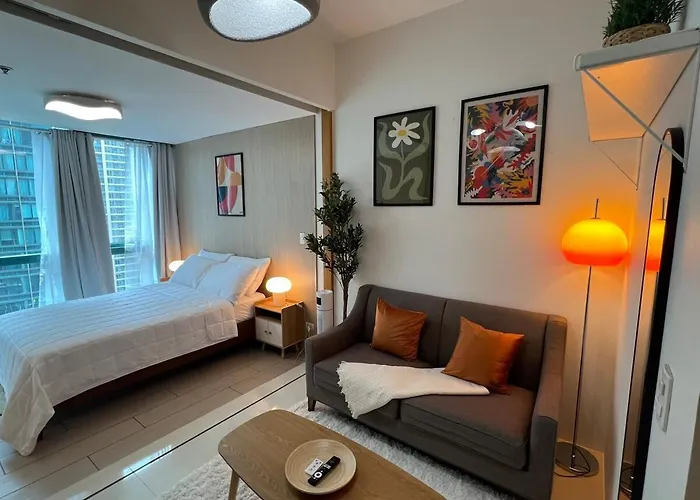 New! Serene & Cozy Wi-fi 350mbps Uptown Bgc Backhome6
