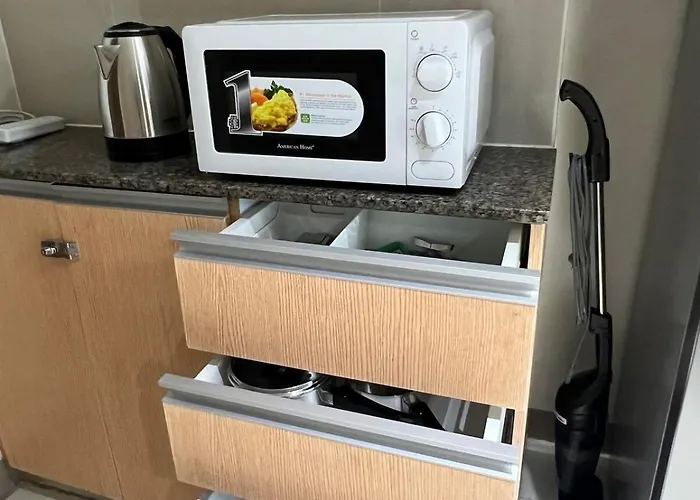 Apartamento New! Serene & Cozy Wi-fi 350mbps Uptown Bgc Backhome6